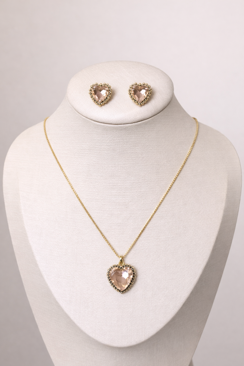 Conjunto Coração Rosa Cravejado Dourado