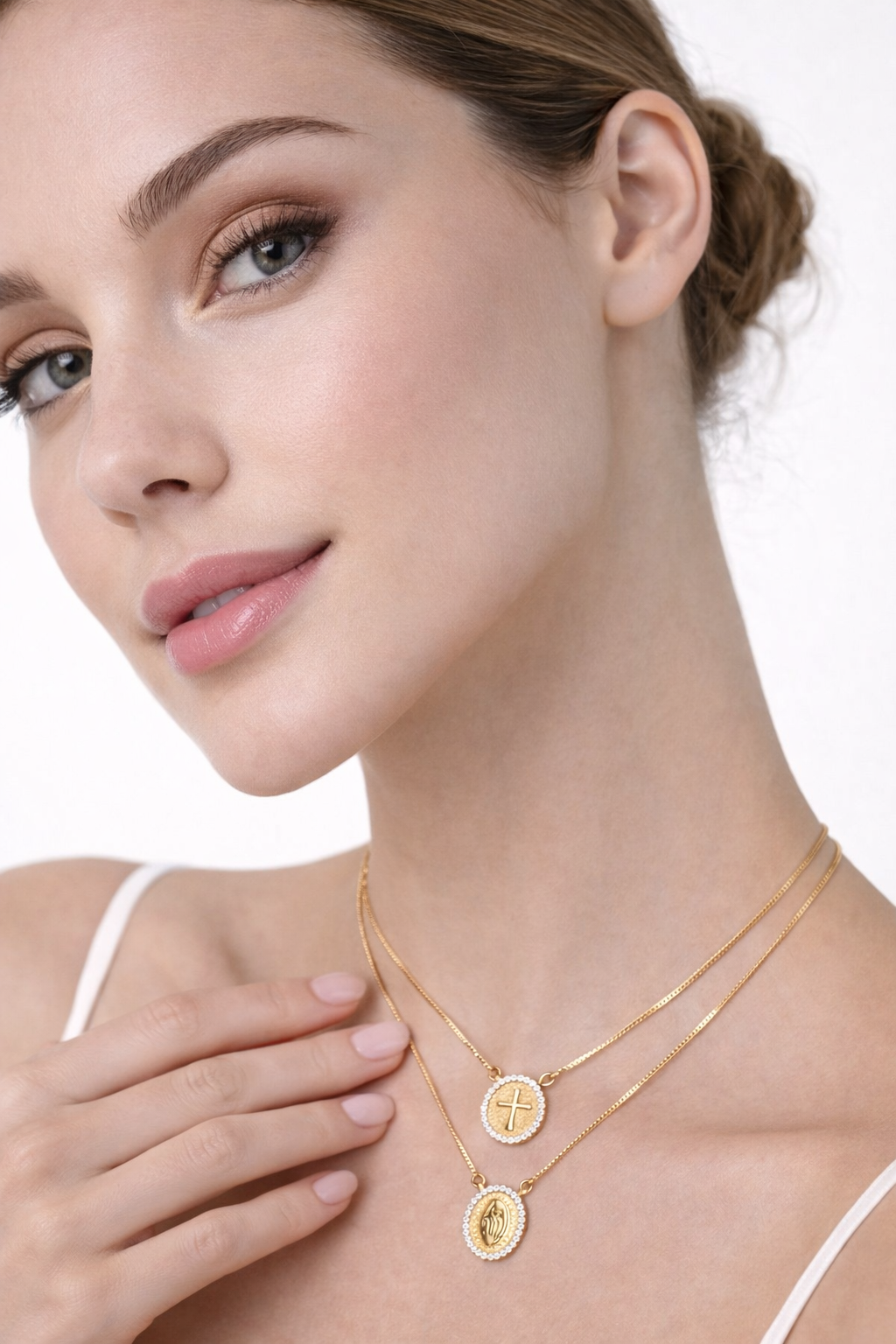 Conjunto de Colares Medalha Cruz e Nossa Senhora Dourado