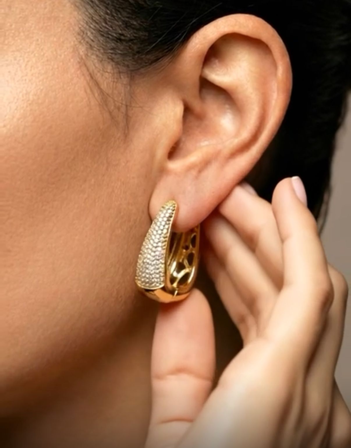 Brinco Argola cravejada