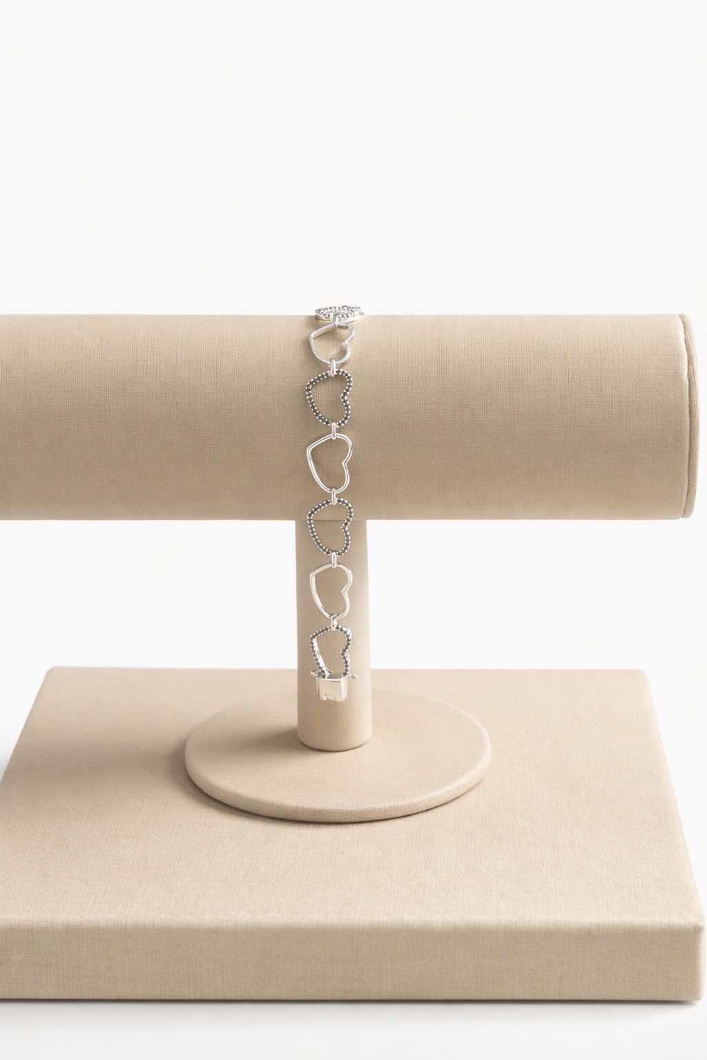 Pulseira de coração cravejada